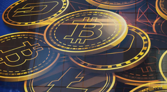 Benefits and Risks of Paying With Cryptocurrency